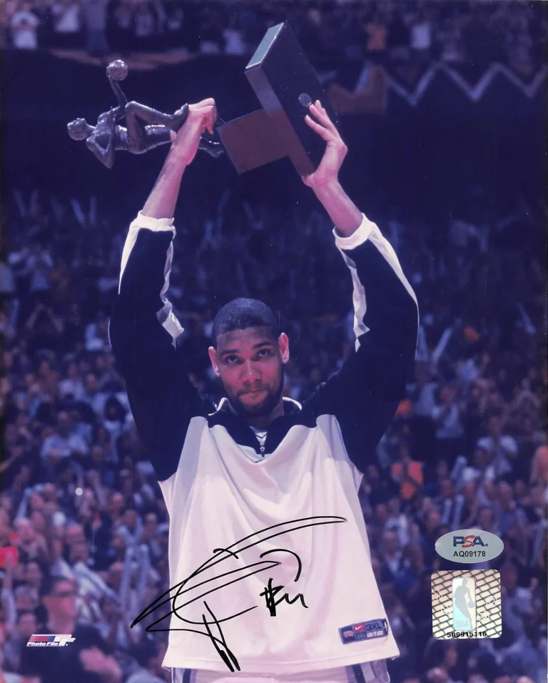 Tim Duncan Signed 8x10 Photo PSA Autographed