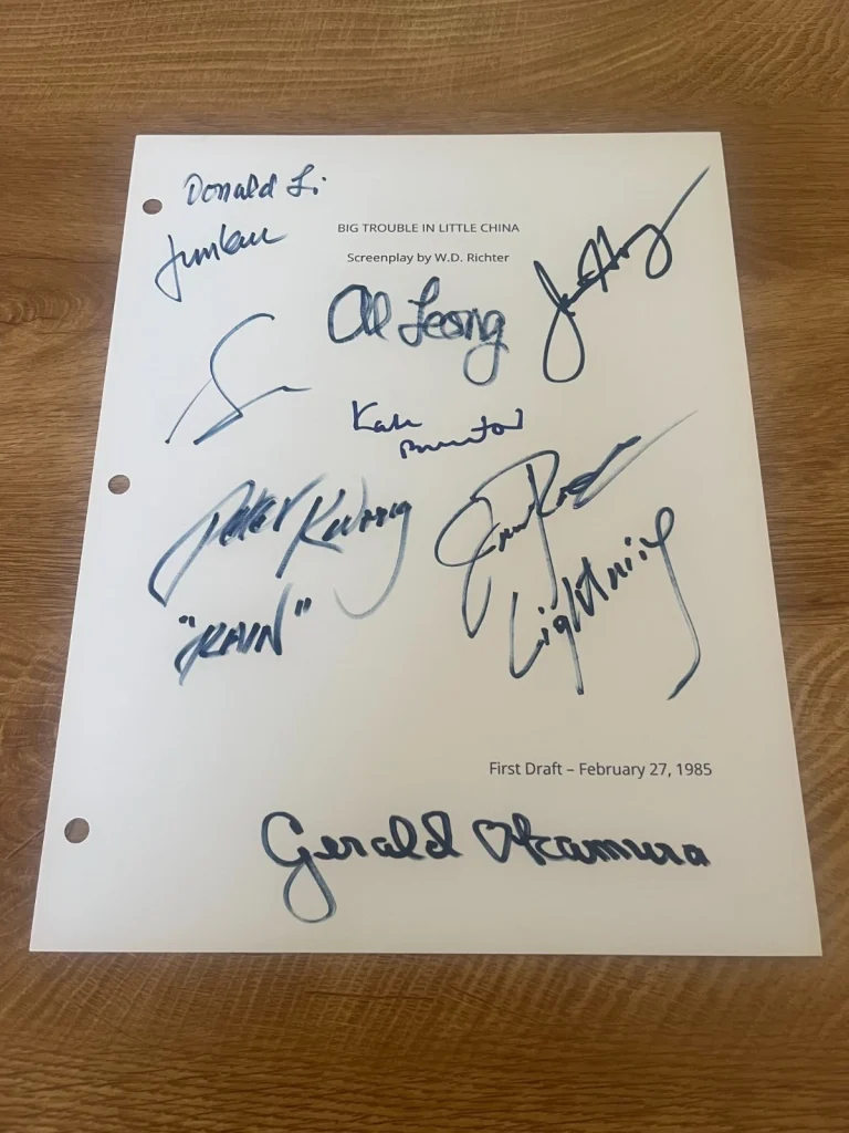 * BIG TROUBLE IN LITTLE CHINA * signed movie script * HONG, PAX, KWONG  +7