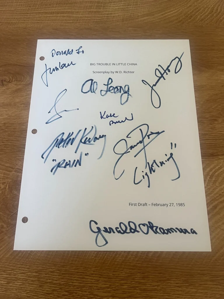 * BIG TROUBLE IN LITTLE CHINA * signed movie script * HONG, PAX, KWONG  +7