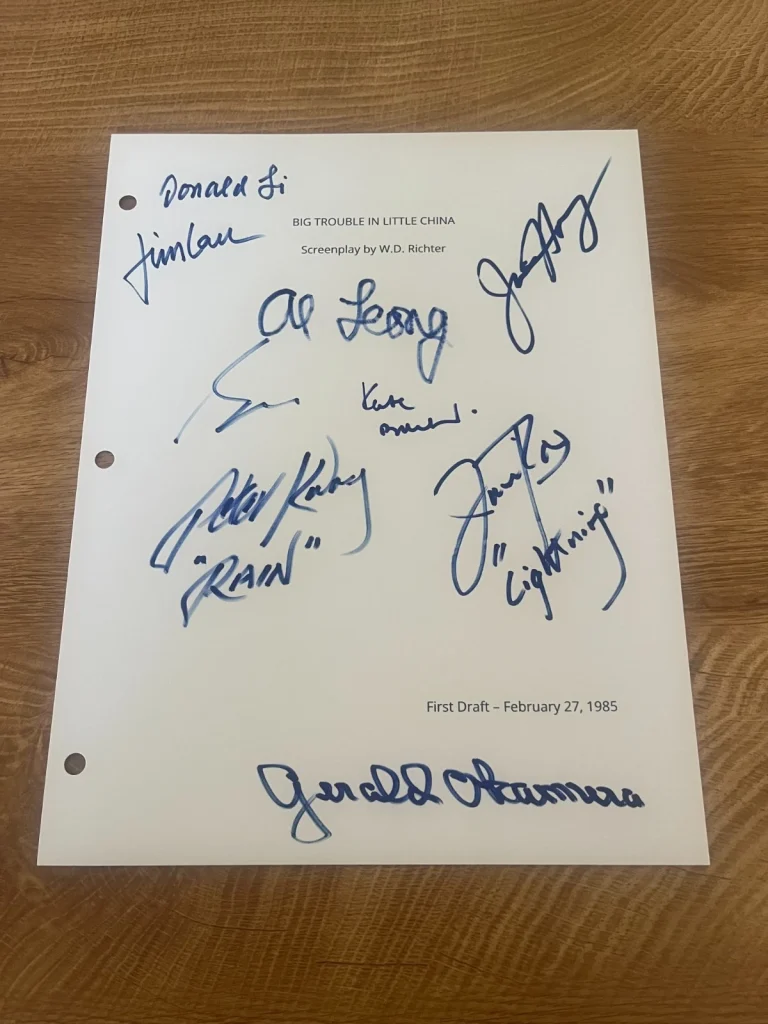 * BIG TROUBLE IN LITTLE CHINA * signed movie script * HONG, PAX, KWONG  +7