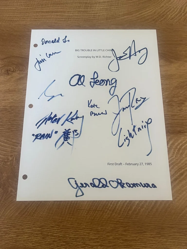 * BIG TROUBLE IN LITTLE CHINA * signed movie script * HONG, PAX, KWONG  +7