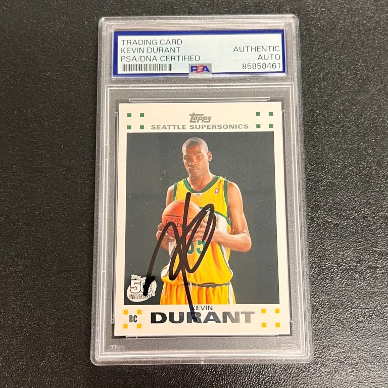2007–08 Topps 50th Anniversary#2 of 14 Kevin Durant Signed Card Auto PSA Slab