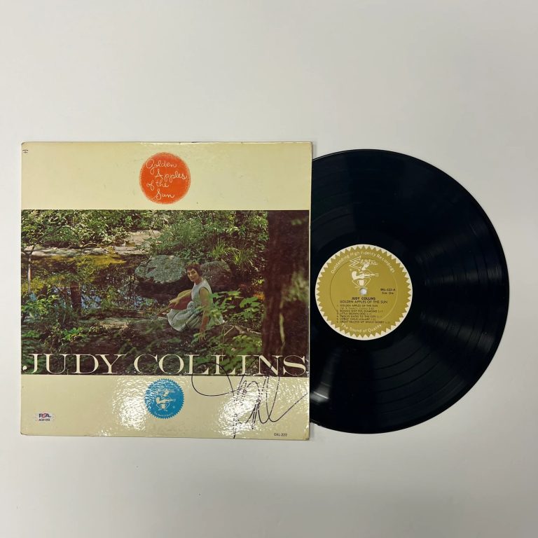 Judy Collins Signed Golden Apples of the Sun Vinyl Album PSA Autographed