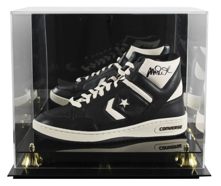 Lakers Magic Johnson Signed Left B&W Converse Weapon Shoe W/ Case BAS Witness 3