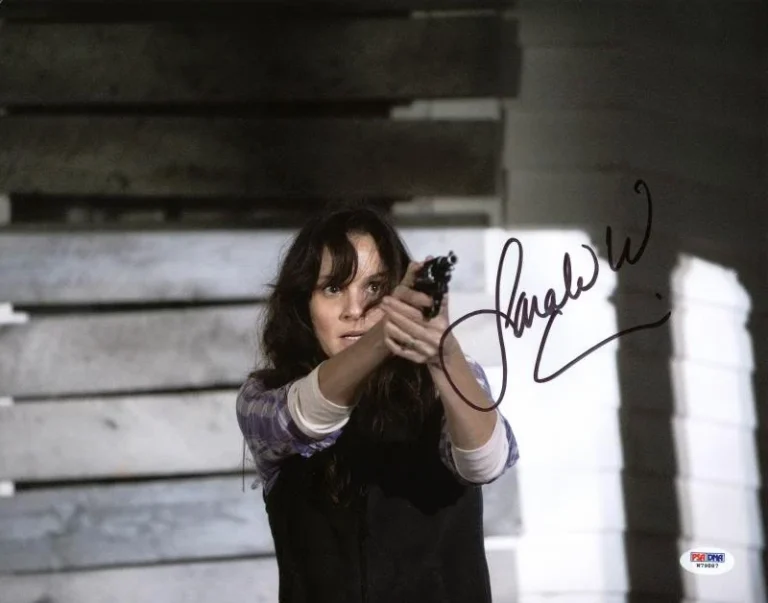 Sarah Wayne Callies Walking Dead Signed Authentic 11X14 Photo PSA/DNA #W79887