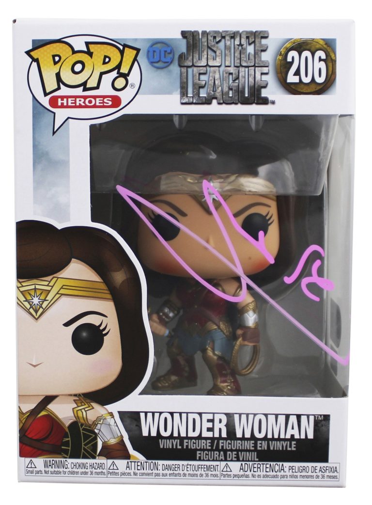 Gal Gadot Justice League Signed Wonder Woman #206 Funko Pop Vinyl Figure BAS