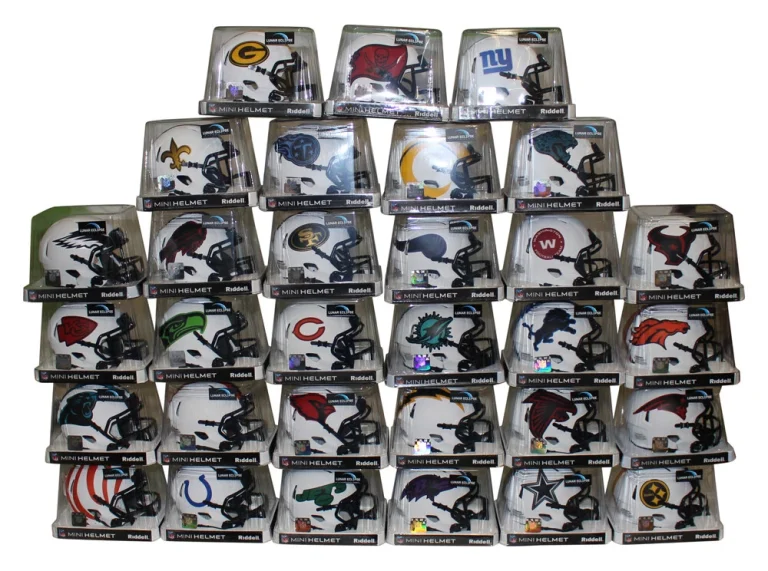 Complete Set of 31 Unsigned Speed Lunar NFL Mini Helmets 12561