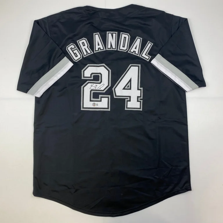 Autographed/Signed Yasmani Grandal Chicago Black Jersey Beckett BAS COA