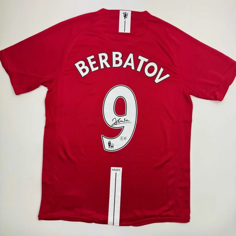 Autographed/Signed DImitar Berbatov Manchester United Red Jersey BAS COA