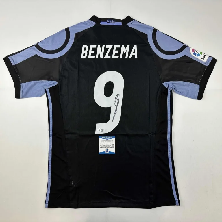 Autographed/Signed Karim Benzema Real Madrid 16-17 Black Jersey Beckett COA