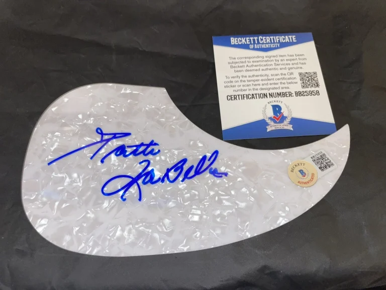 Patti LaBelle Signed Acoustic Pickguard Legendary Superstar Beckett