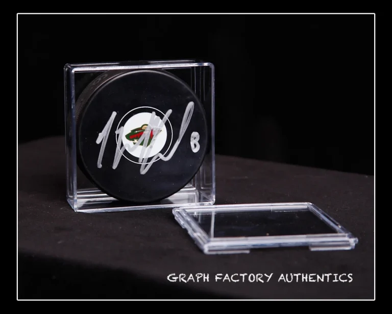**GFA Minnesota Wild *CODY McCORMICK* Signed NHL Logo Puck AD2 COA**