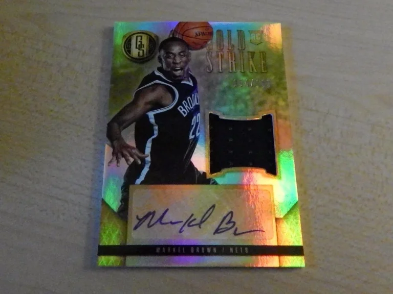 2014-15 GOLD STANDARD MARKEL BROWN GOLD STRIKE JERSEY AUTO #ED /199 RC NETS