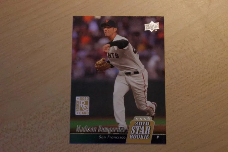 2010 UPPER DECK MADISON BUMGARNER ROOKIE CARD SAN FRANCISCO GIANTS