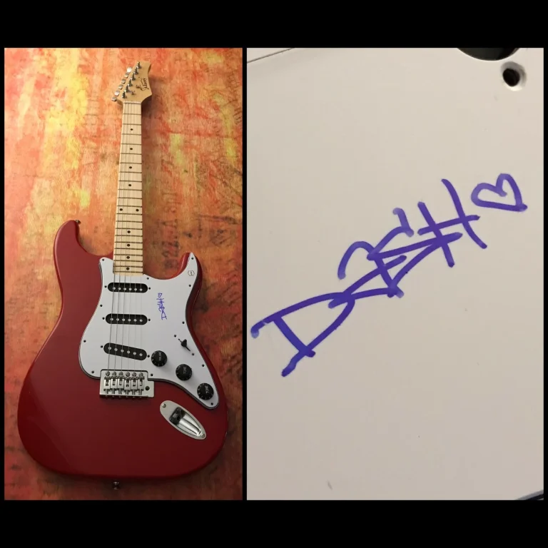 GFA white lie & blocked Star CONTRADASH Signed Electric Guitar PROOF C3 COA