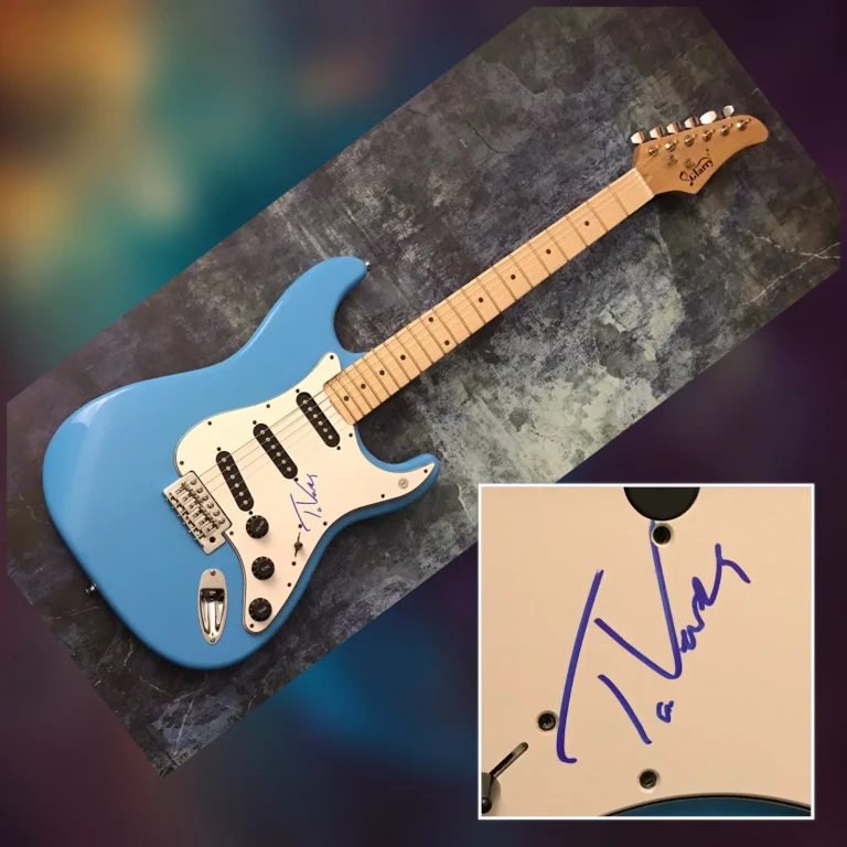 Chitarra Elettrica Firmata A.O.K E Drugs Star * TAI VERDES * PROVA T6 COA