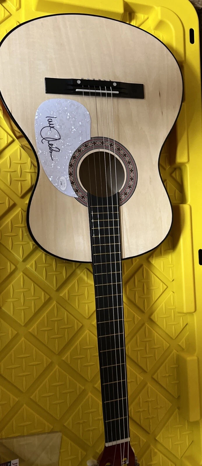COUNTRY LEGEND REBA MCENTIRE SIGNED AUTOGRAPHED GUITAR FS JSA COA GRAMMY WINNER