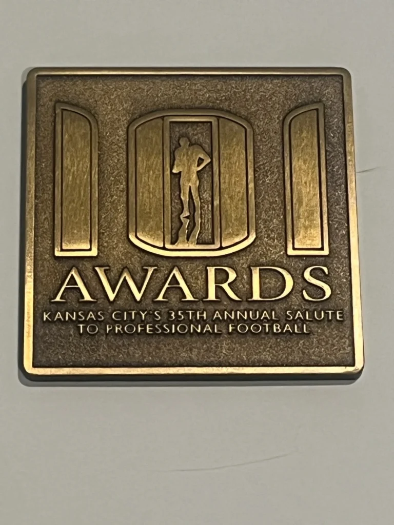 2004 KANSAS CITY 101 NFL AWARDS FOOTBALL EVENT MEDAL MEDALLION