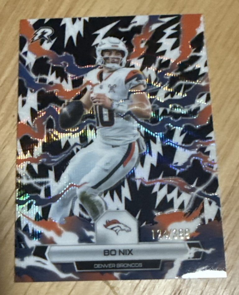 2025 Topps Resurgence Bo Nix Refractor /399 #28 DENVER BRONCOS WHITE SURGE