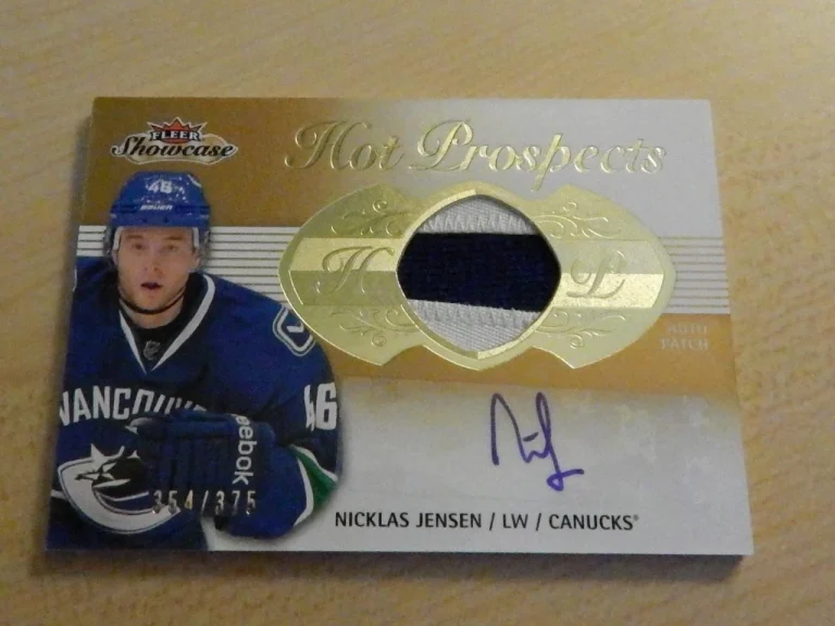 2013-14 FLEER SHOWCASE HOT PROSPECTS NICKLAS JENSEN 2 CLR AUTO PATCH #ED /375
