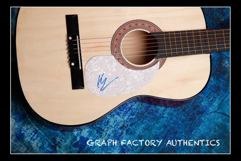 GFA Wicked Musical Star KRISTIN CHENOWETH Signed Acoustic Guitar MH2 COA