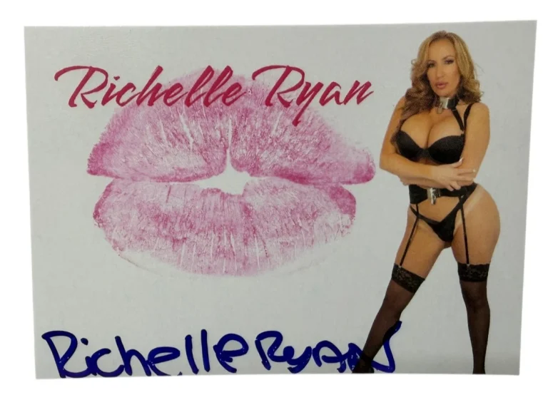Richelle Ryan Signed Kiss Card Adult Star Autograph Kiss Print Beckett Witness