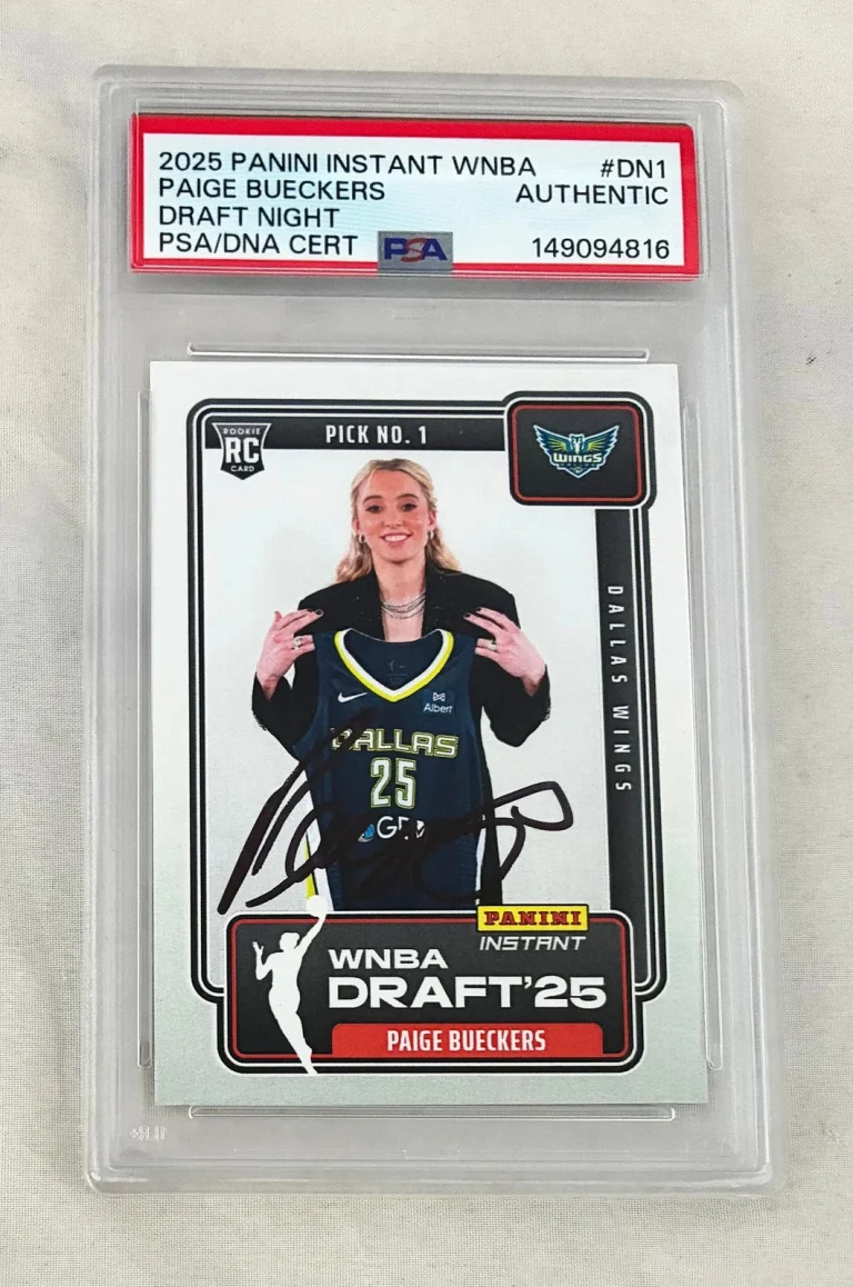 Paige Bueckers Signed Rookie Card 2025 Panini Instant #DN1 PSA/DNA COA