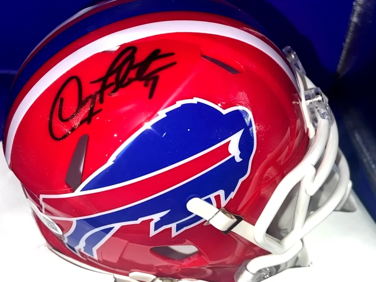 DOUG FLUTIE BUFFALO BILLS JSA AUTHENTICATED SIGNED MINI HELMET