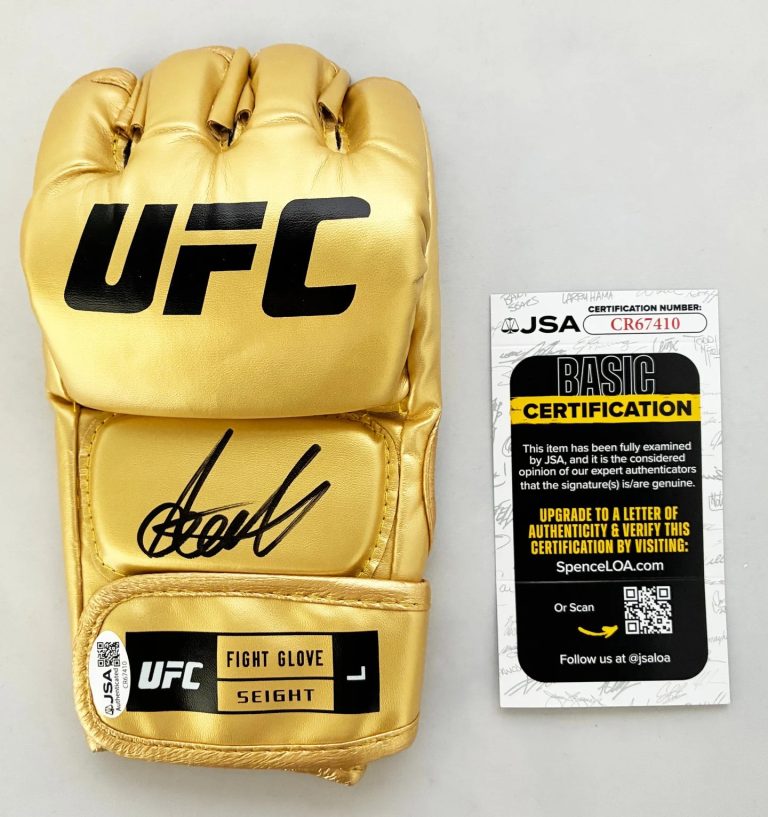Arman Tsarukyan Signed UFC Glove JSA 1 COA
