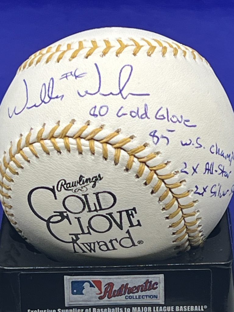 WILLIE WILSON KANSAS CITY ROYALS 80 GG / 85 WSC / 2 X AS  SIGNED OML GG BASEBALL
