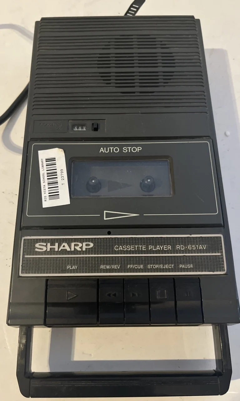 Sharp Vintage Cassette Player/ Recorder Model# RD-661AV Powers On READ