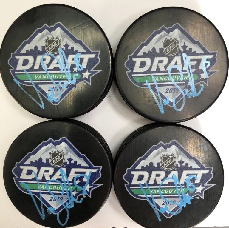 Victor Soderstrom 2019 NHL Draft Puck 1st Round Pick Top Prospects PSA/DNA