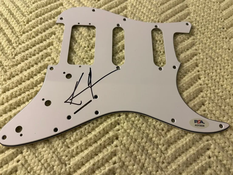 Keanu Reeves Signed Electric Guitar Pick Guard PSA/DNA Authentication COA