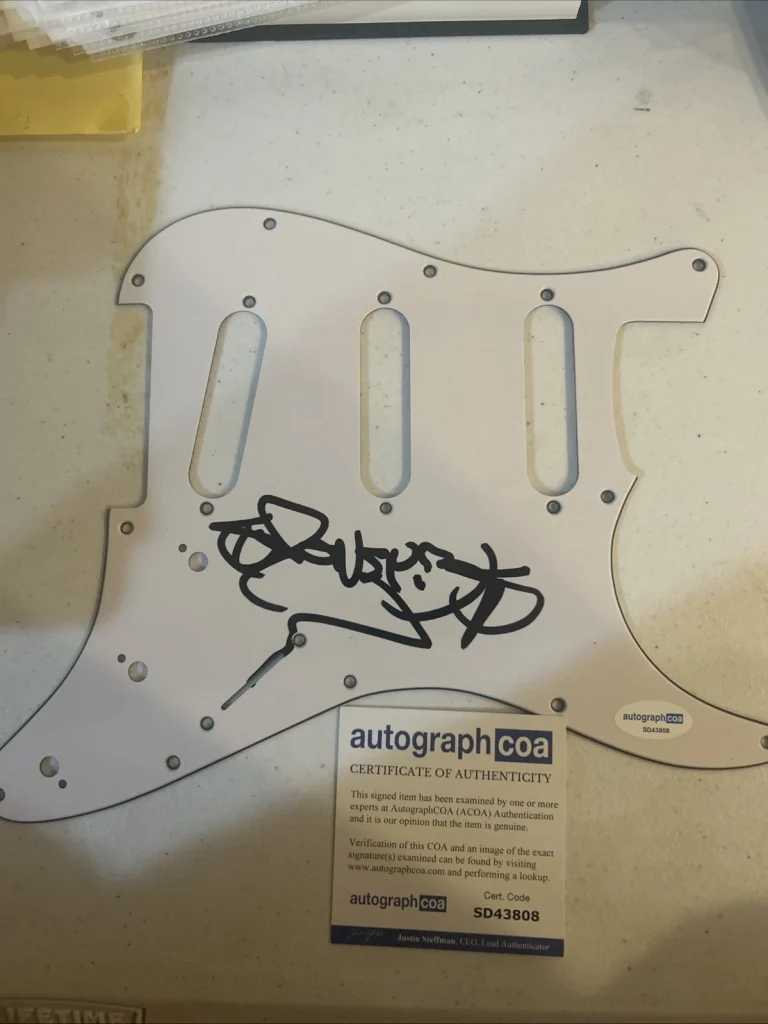MONEY B DIGITAL UNDERGROUND SIGNED AUTOGRAPH STRAT PICKGUARD ACOA GUITAR