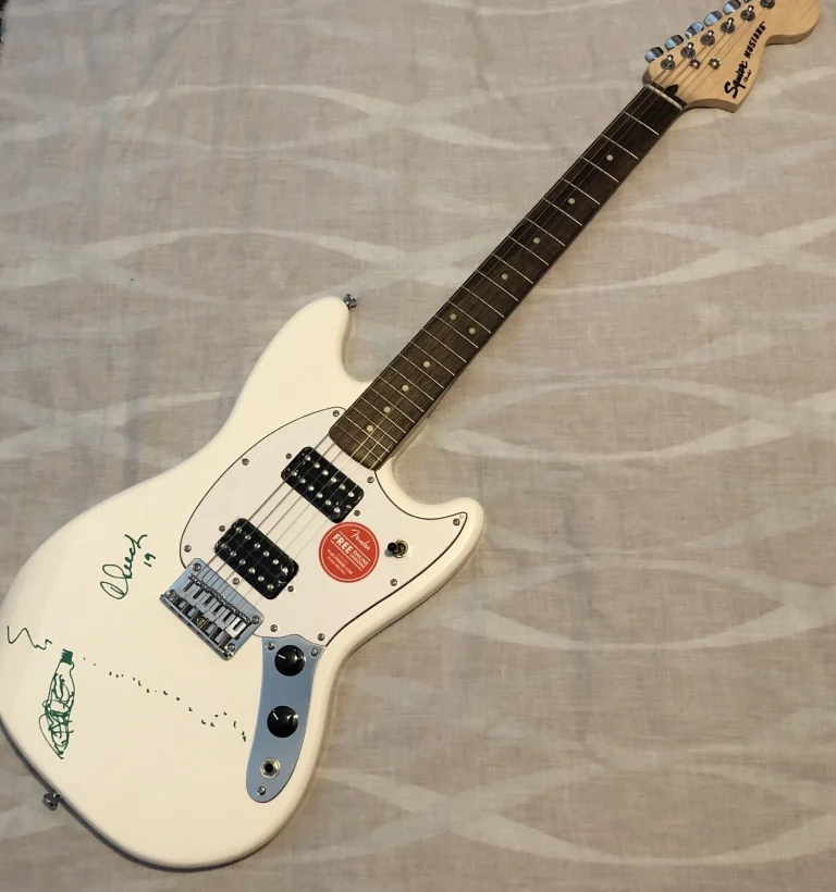 Cheech And Chong Signed White Guitar Up In Smoke Marin Chong Stoner Weed Psa/Dna