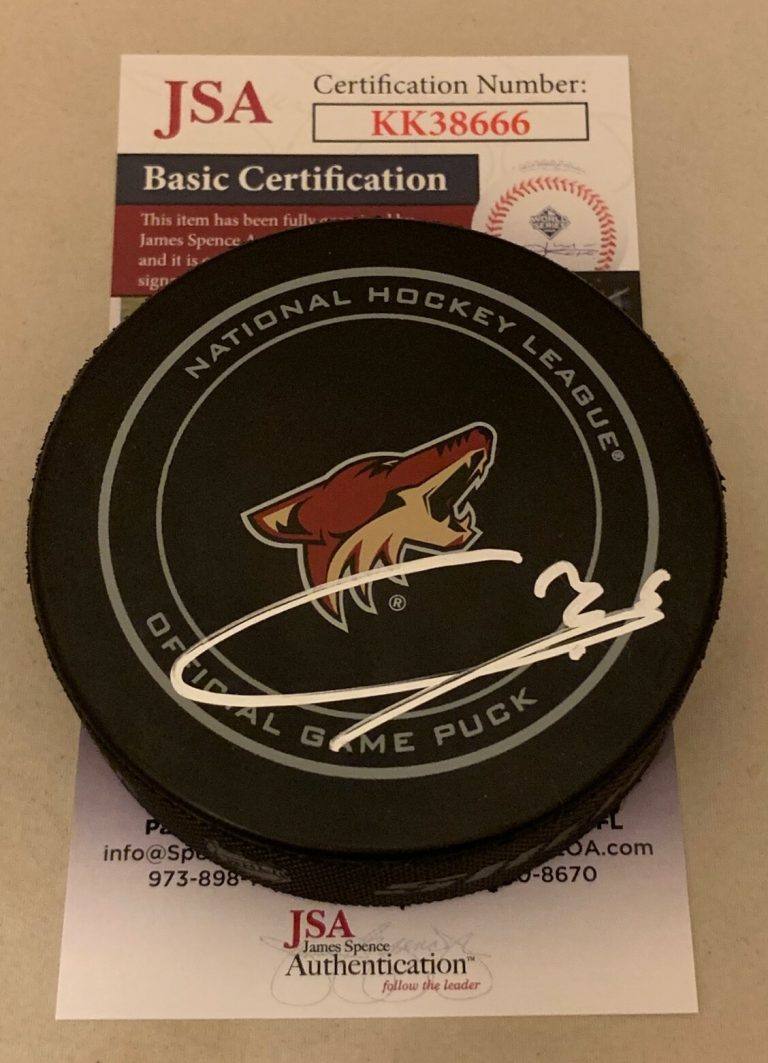 Christian Fischer signed Arizona Coyotes Official Game Puck autographed JSA