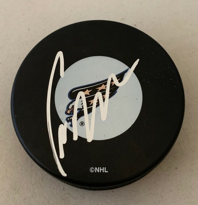 Craig Berube signed Washington Capitals puck autographed Caps