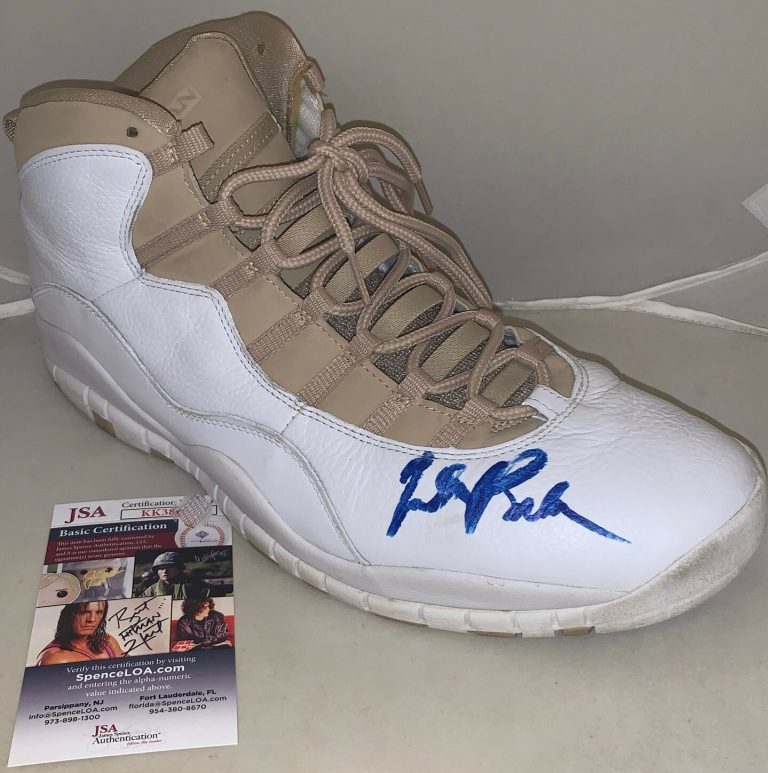 Jabari Parker Milwaukee Bucks signed Game Used Air Jordan Shoe autographed JSA