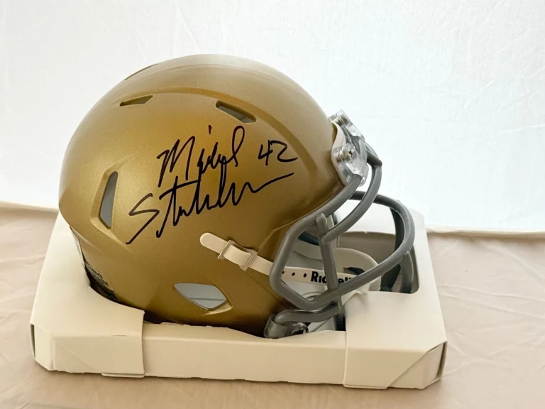 Michael Stonebreaker signed Notre Dame Fighting Irish mini helmet Beckett Witnes