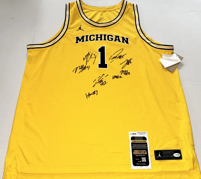 Michigan Wolverines 2026 National Champs team signed jersey Yaxel Lendeborg JSA