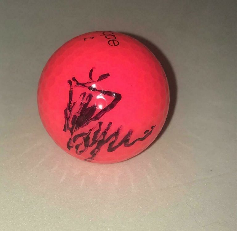 Yani Tseng signed Hot Pink Wilson Hope Golf Ball autographed LPGA