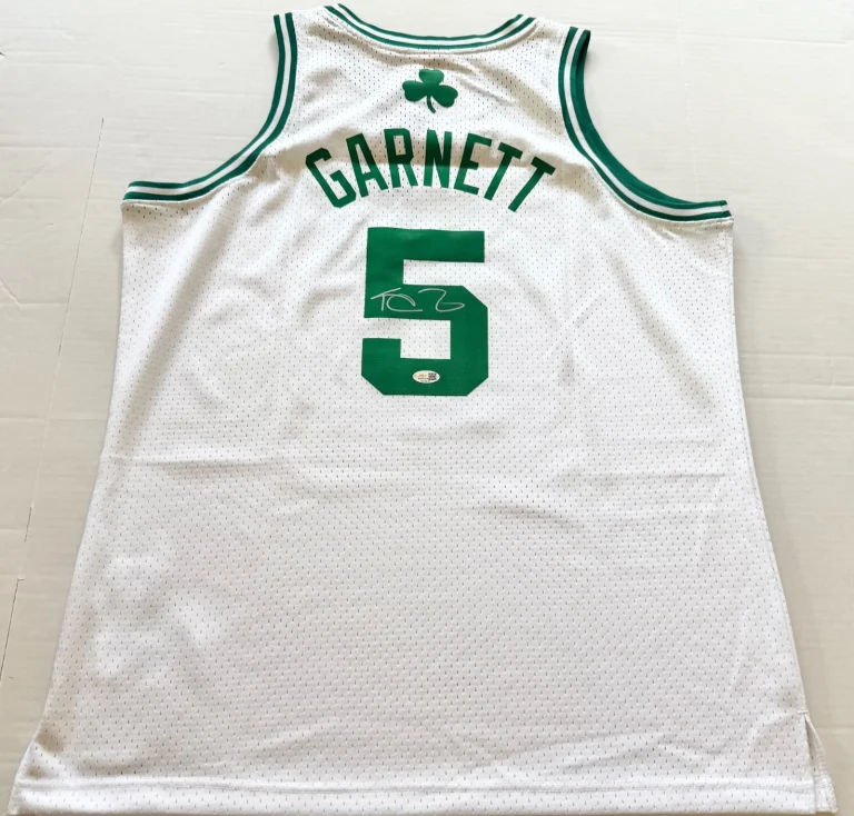 Kevin Garnett signed White Boston Celtics jersey autographed JSA Witnessed