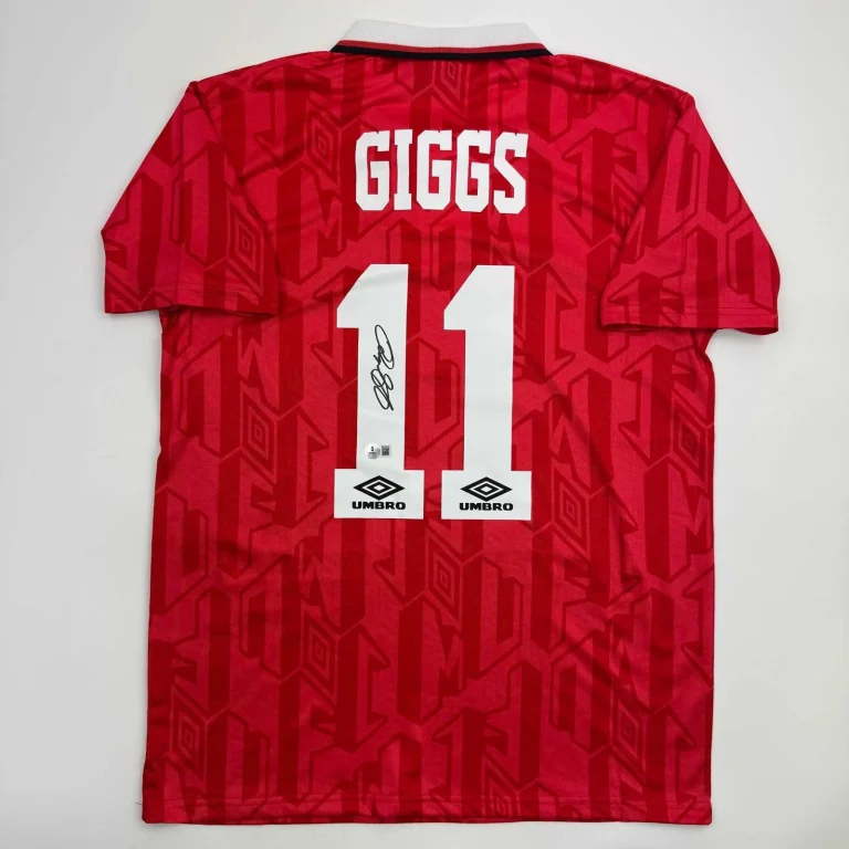 Autographed/Signed Ryan Giggs Manchester United Red Jersey Beckett BAS COA