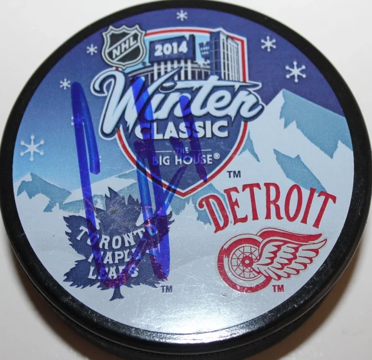 CODY FRANSON SIGNED TORONTO MAPLE LEAFS 2014 WINTER CLASSIC PUCK W/CASE COA