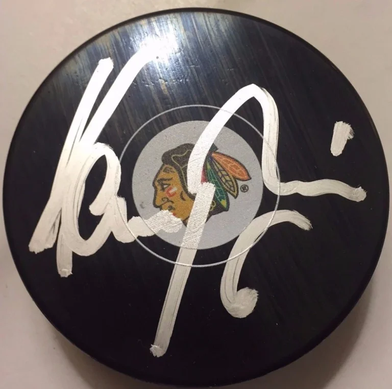 MICHAL KEMPNY SIGNED CHICAGO BLACKHAWKS PUCK W/CASE COA