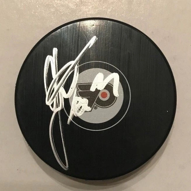RADKO GUDAS SIGNED PHILADELPHIA FLYERS PUCK W/CASE COA
