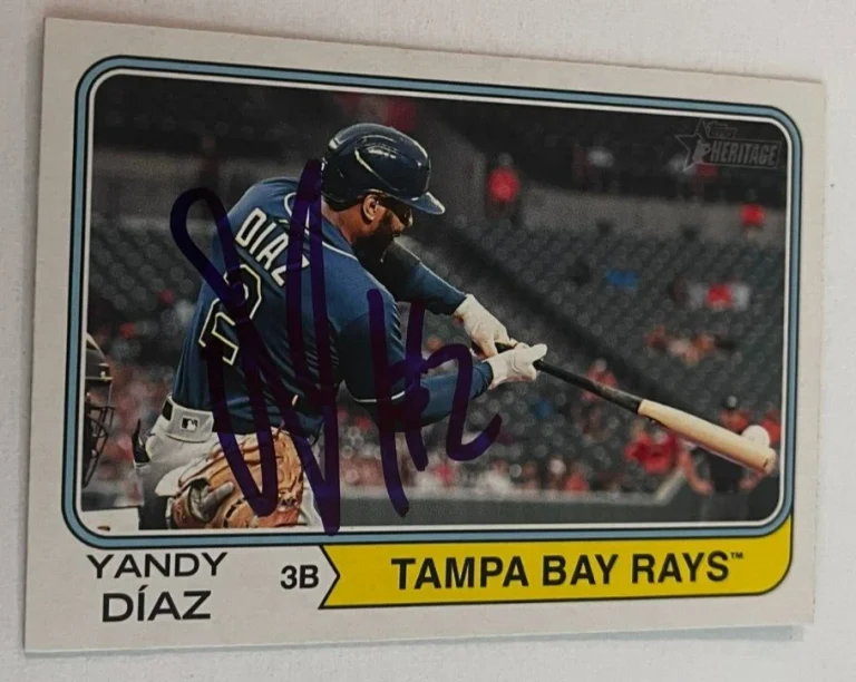 YANDY DIAZ SIGNED 2023 TOPPS HERITAGE BASEBALL CARD AUTO
