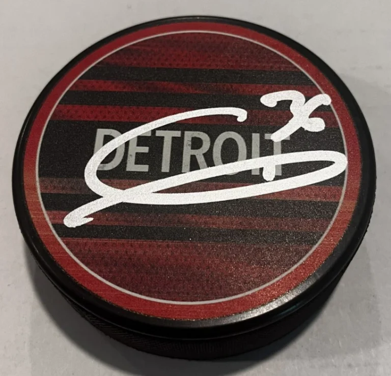 CHRISTIAN FISCHER SIGNED DETROIT RED WINGS HOCKEY PUCK W/ CASE COA