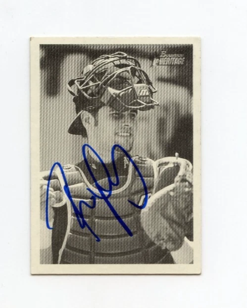 RAMON HERNANDEZ SIGNED 2001 BOWMAN HERITAGE BASEBALL CARD AUTO