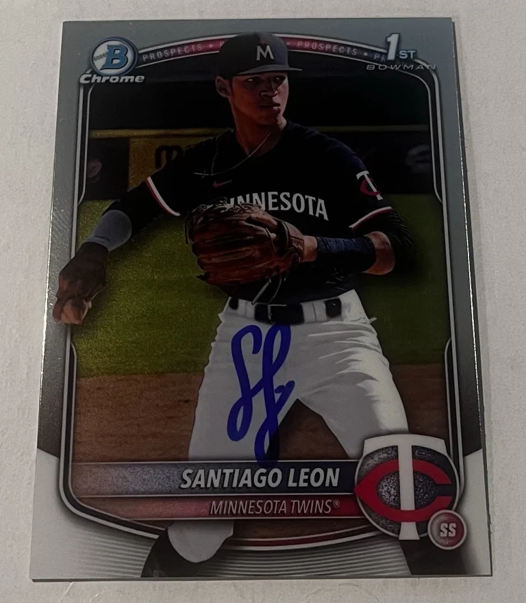 SANTIAGO LEON SIGNED 2025 BOWMAN CHROME PROSPECT BASEBALL CARD AUTO